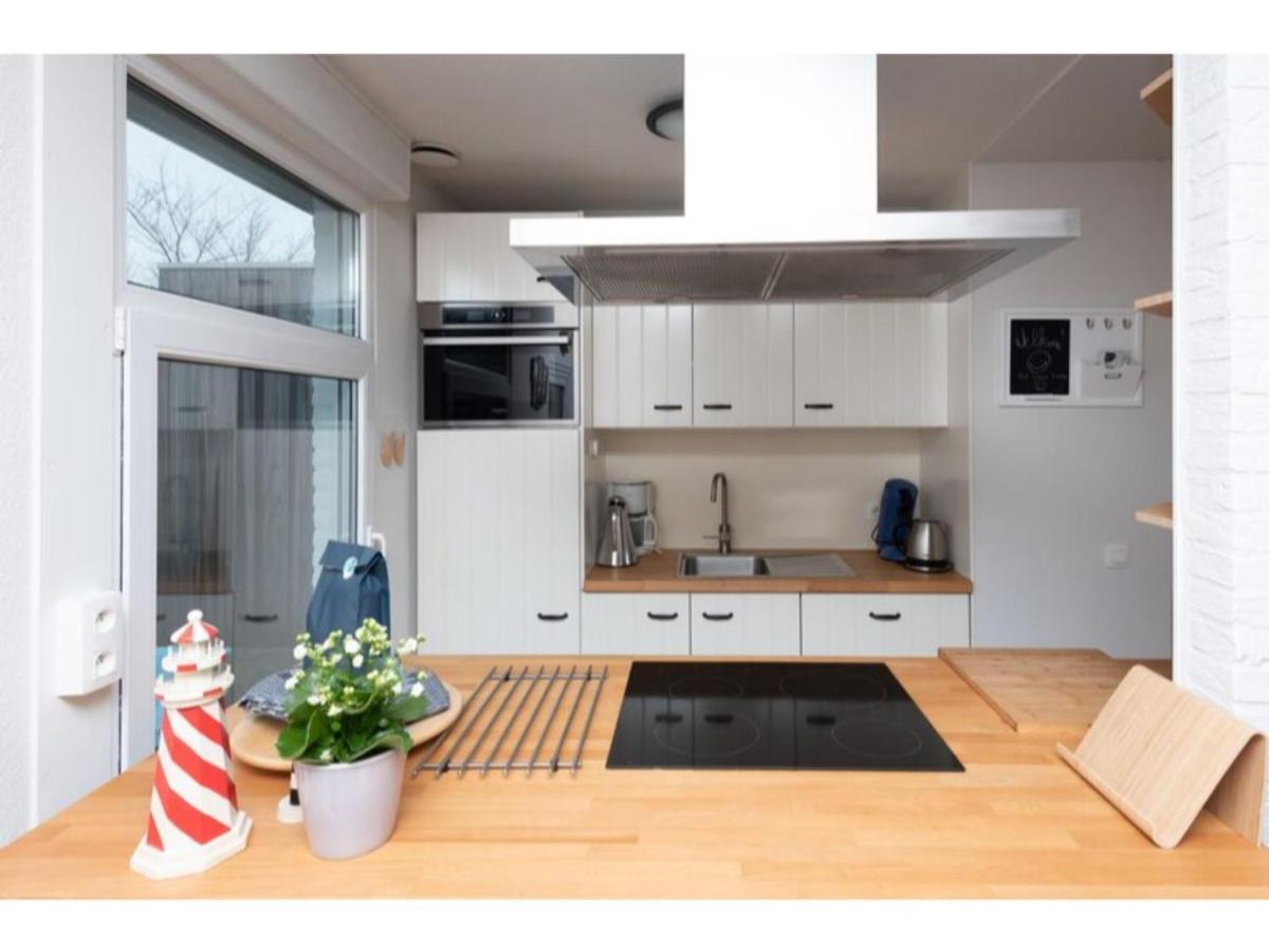 Quiet location, yet close to the beach&center, large enclosed garden Renesse Exterior foto