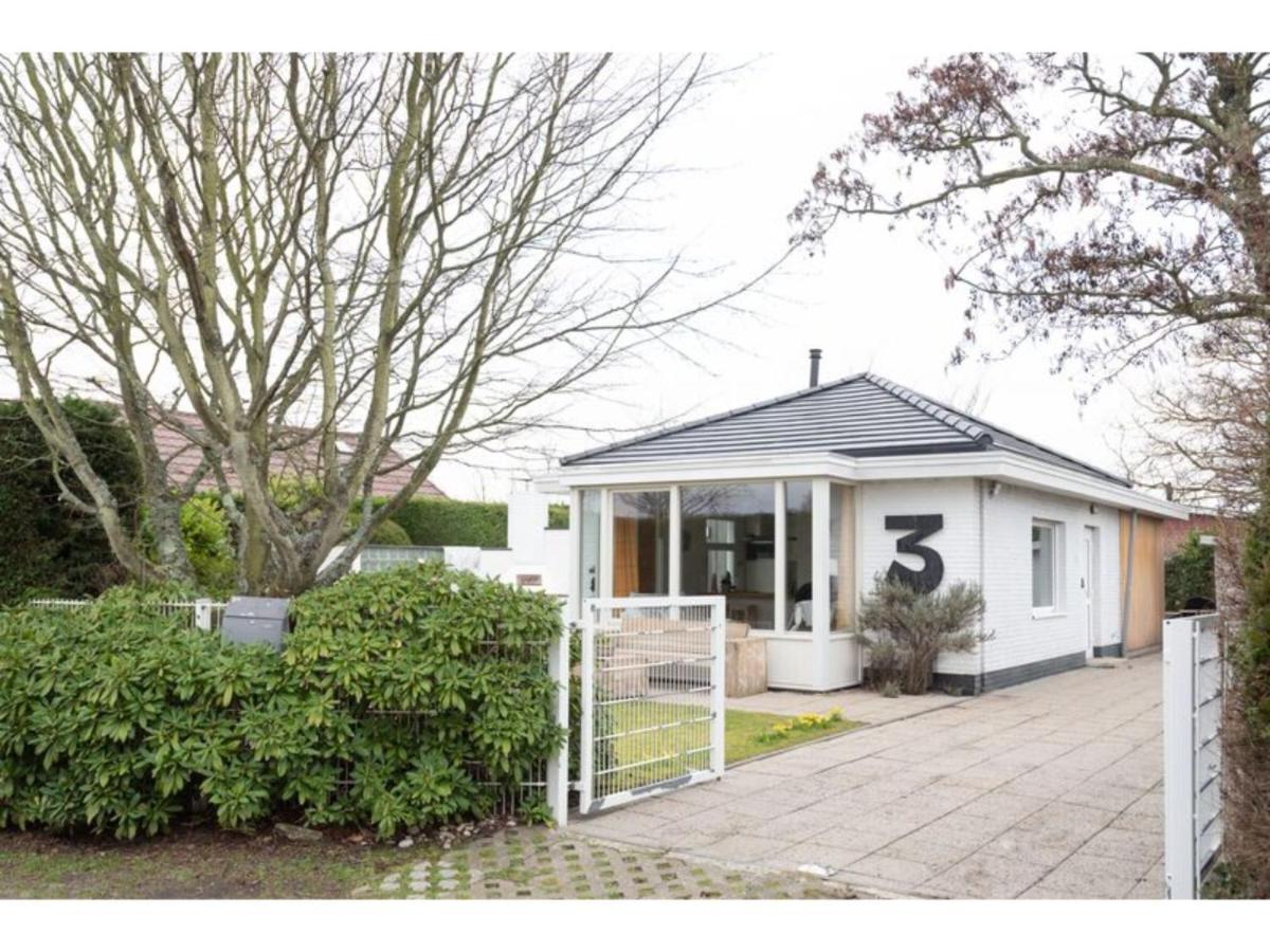 Quiet location, yet close to the beach&center, large enclosed garden Renesse Exterior foto